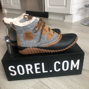Sorel Out n’ About Plus Felt Boots - New in Box